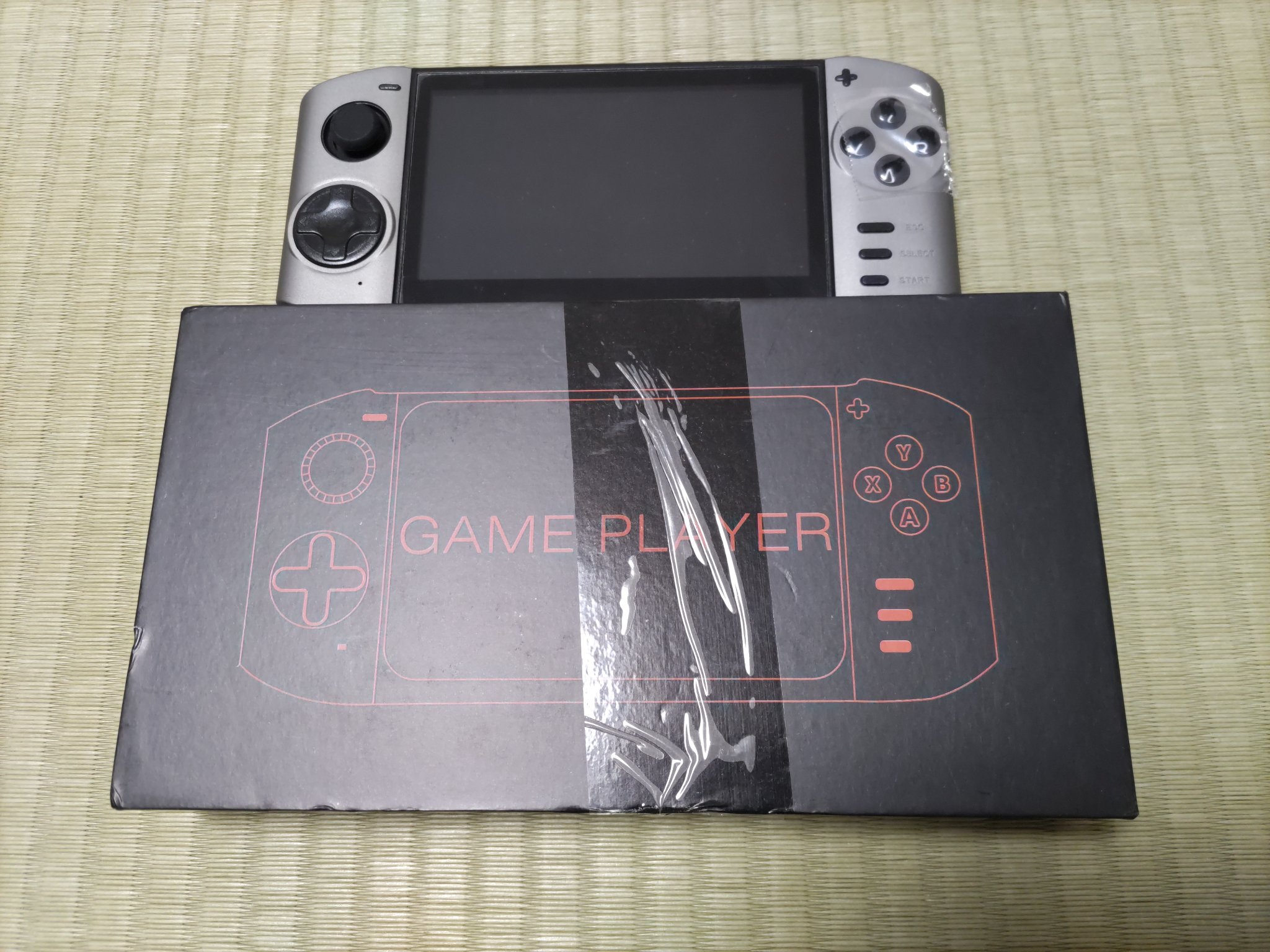 中華ゲーム機 Xy 09 レビューしますよ Gpd Win3に似てて キックスタンドが搭載されてます ネスさんの趣味とかなんとなくのブログ